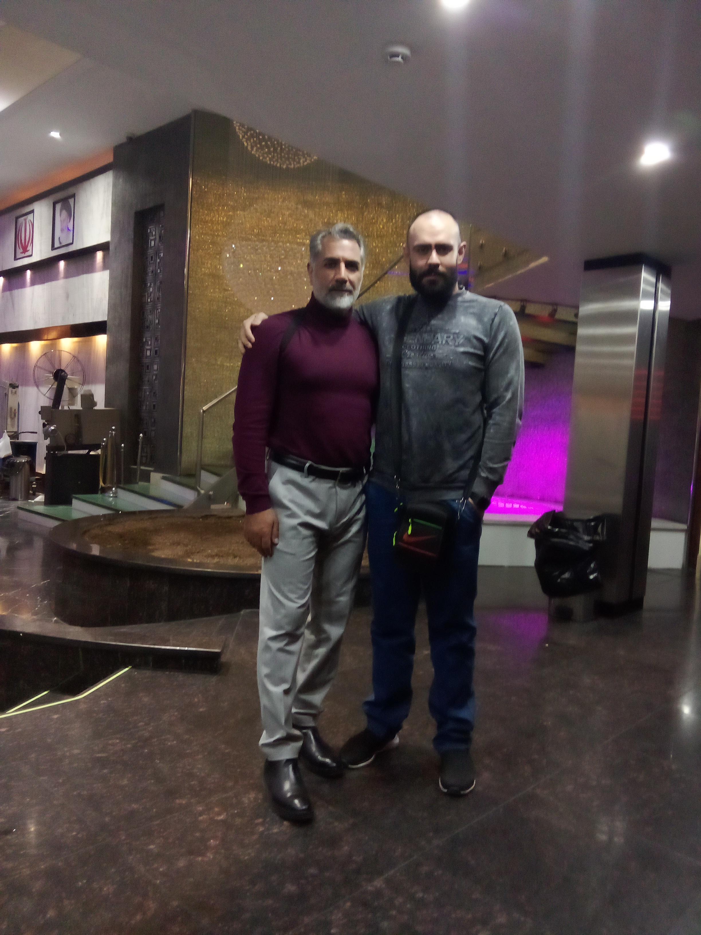 سریال نیم رخ