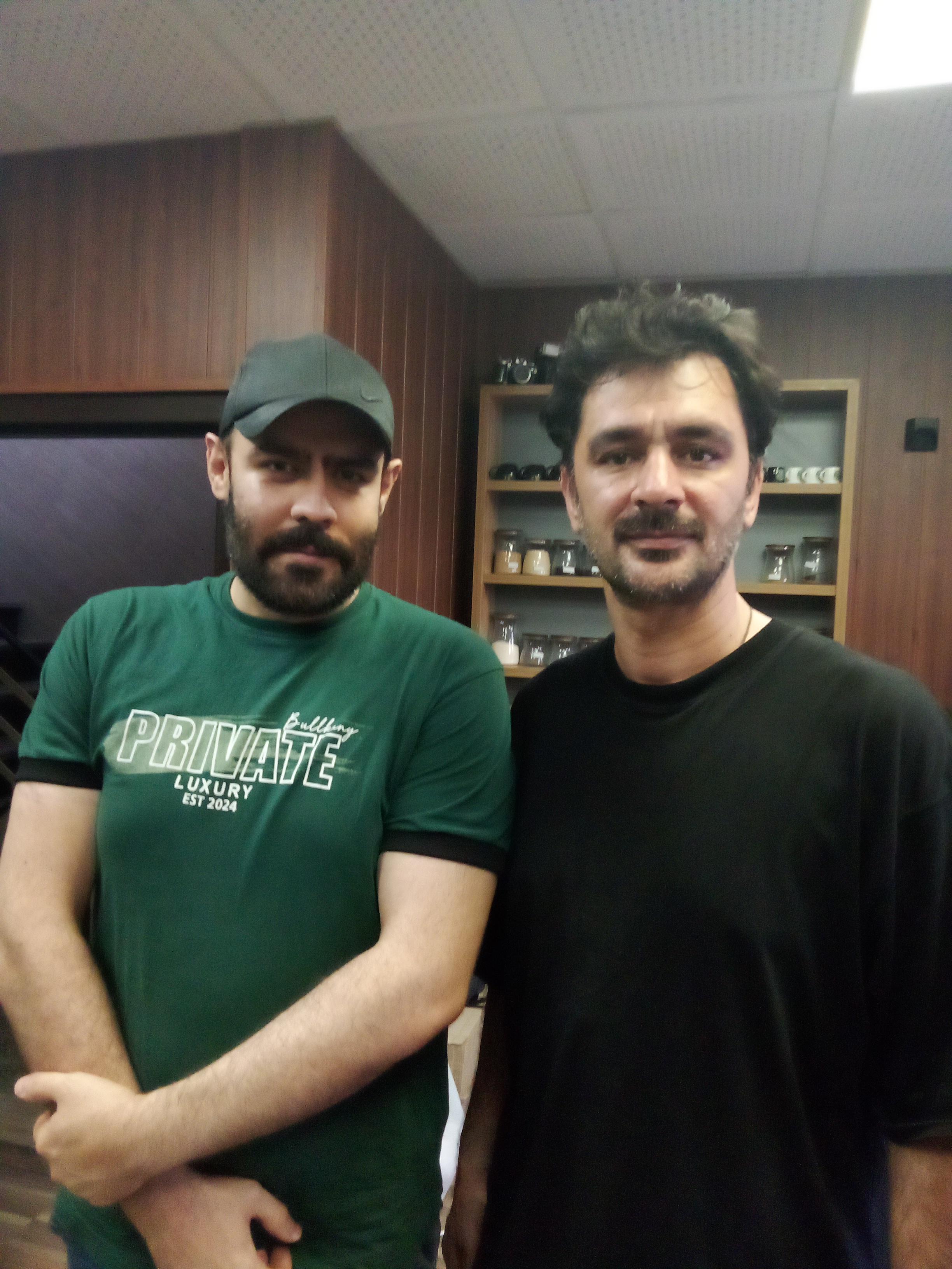 سریال نیم رخ
