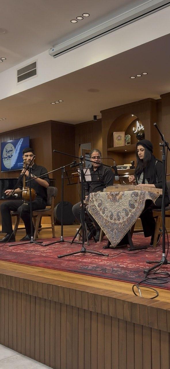 گروه موسیقی خُنیاگر | اجرای زنده در مهرادمال کرج