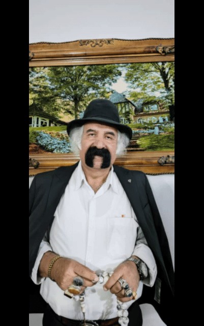 احد